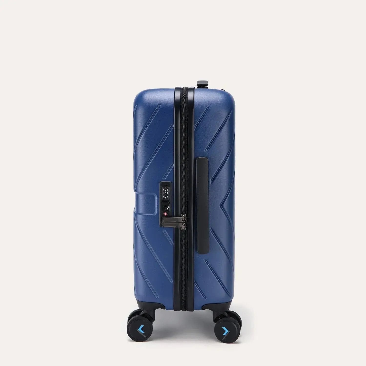 Daren 16-20 Inch Lightweight Hardside Carry-On Suitcase