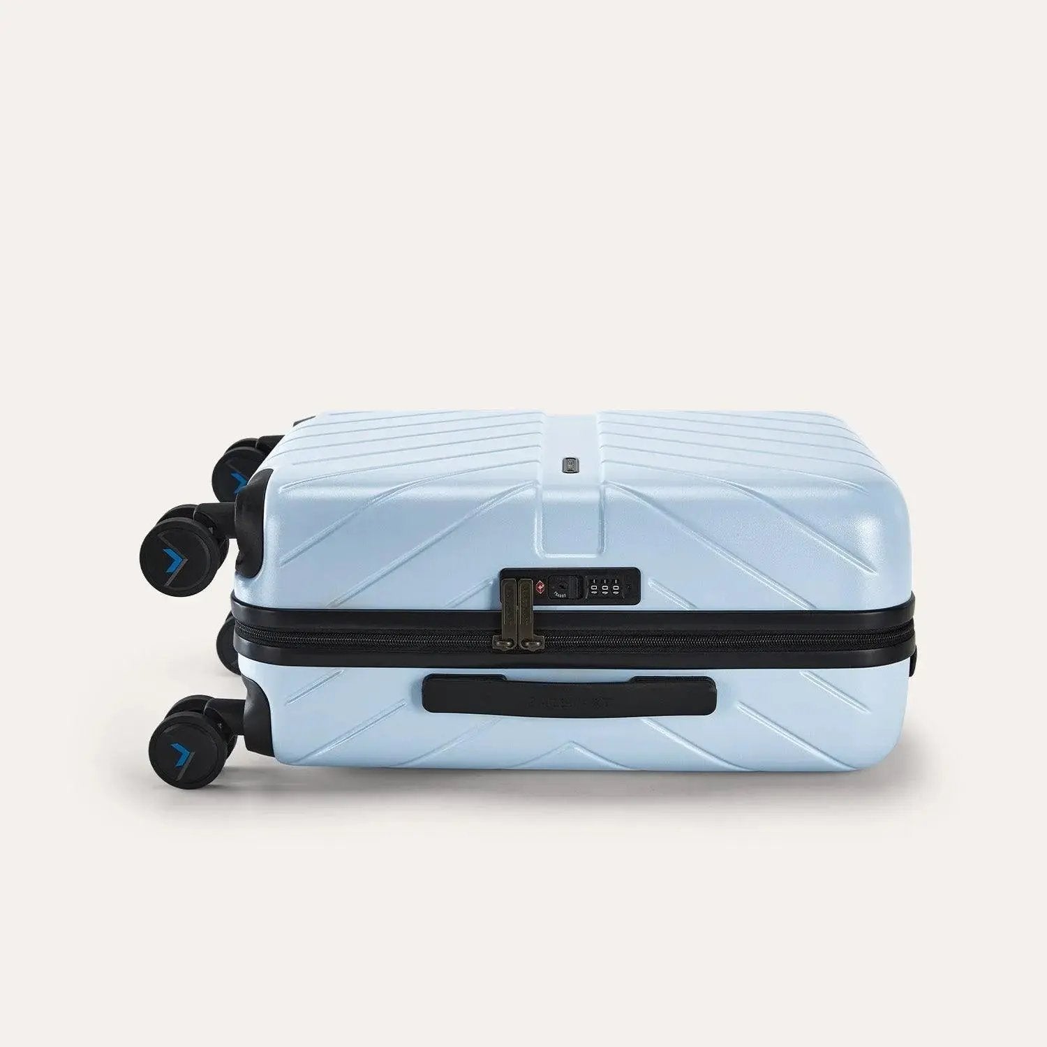 Daren 16-20 Inch Lightweight Hardside Carry-On Suitcase