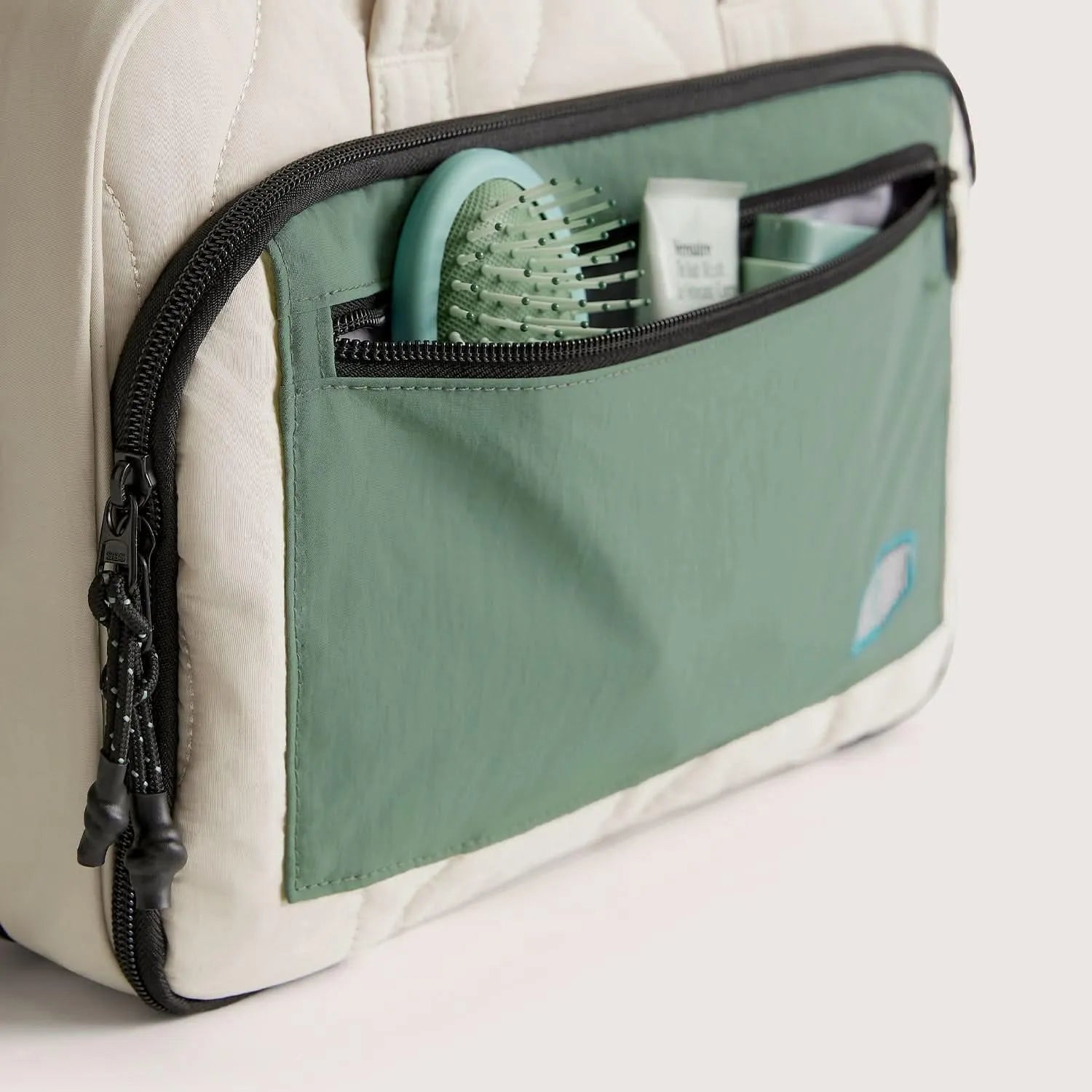 Paz Hanging Toiletry Bag
